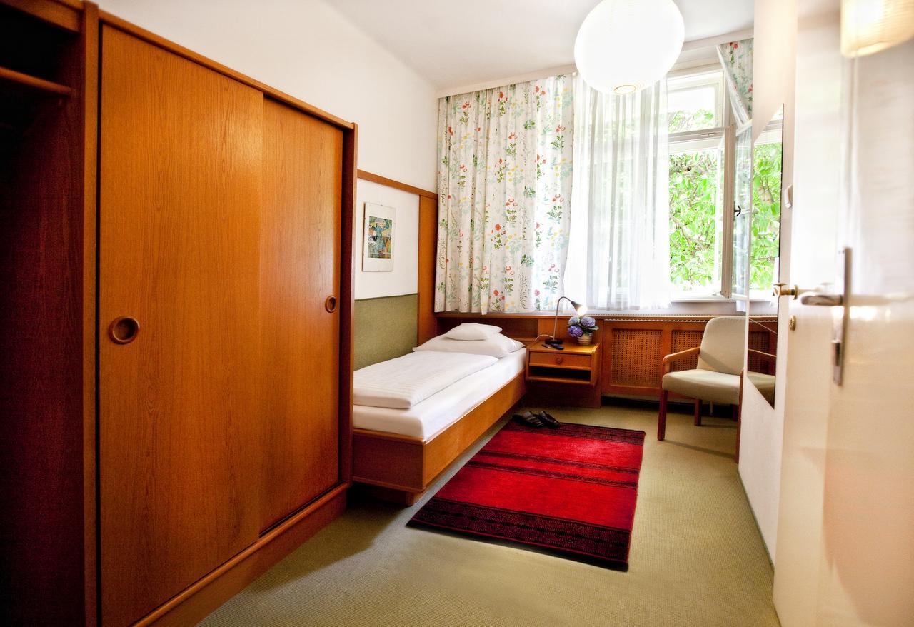 Pension Margit Baden Exterior photo